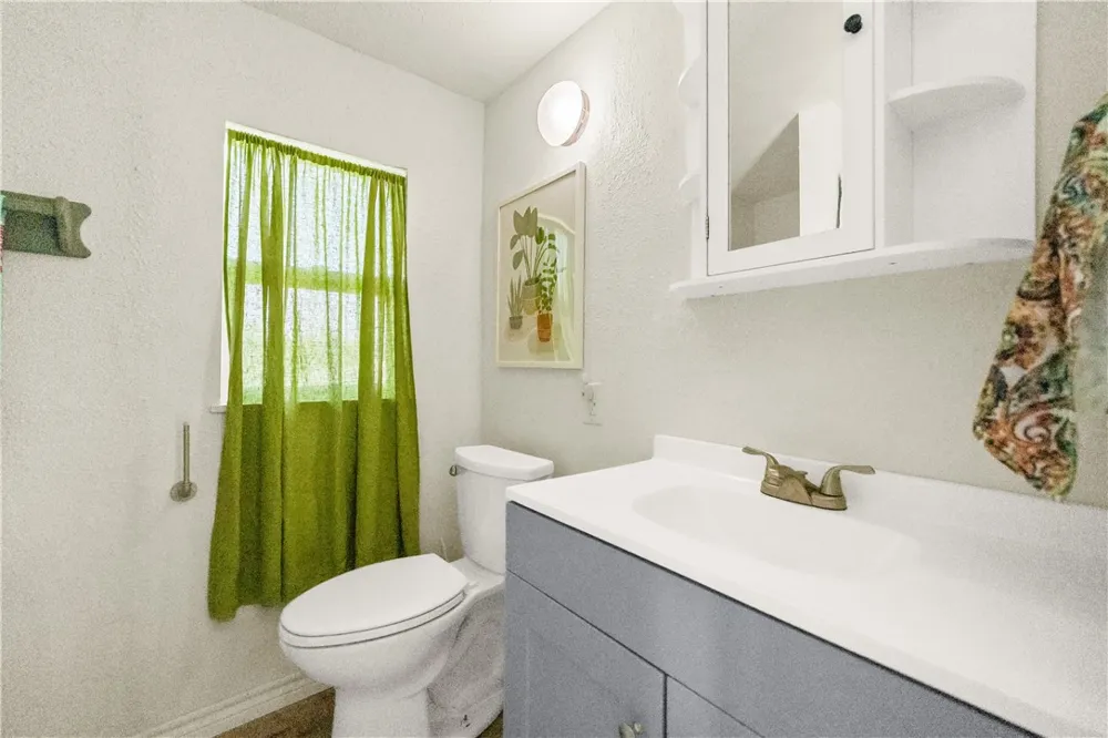 424 First Street Bayside, TX 78340