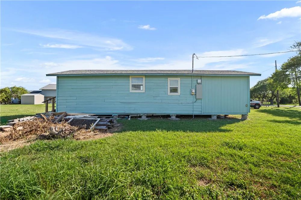 424 First Street Bayside, TX 78340