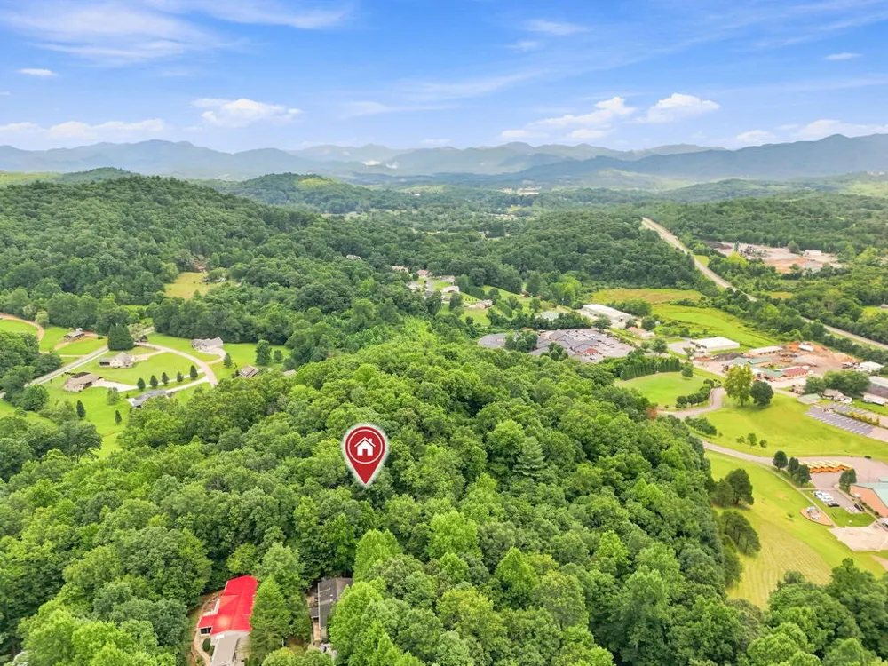 Willow Wind Heights Franklin, NC 28734