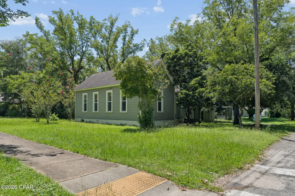 672 Main Street Chipley, FL 32428