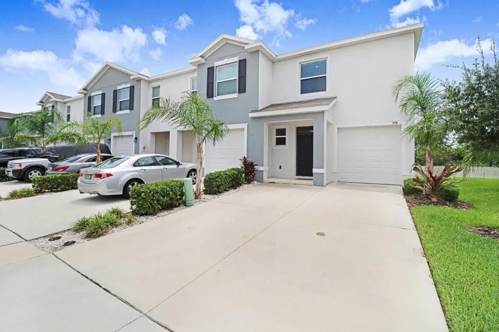 398 MANGROVE SHADE CIRCLE Apollo Beach, FL 33572