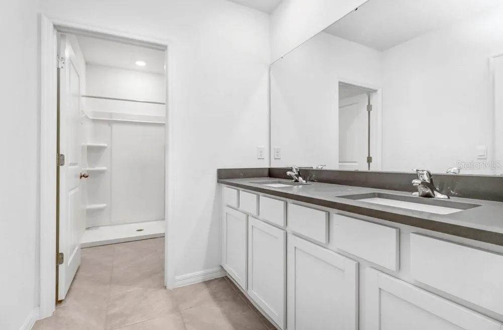 398 MANGROVE SHADE CIRCLE Apollo Beach, FL 33572