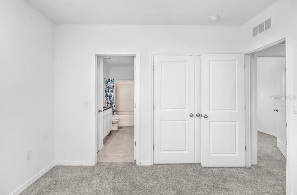 398 MANGROVE SHADE CIRCLE Apollo Beach, FL 33572