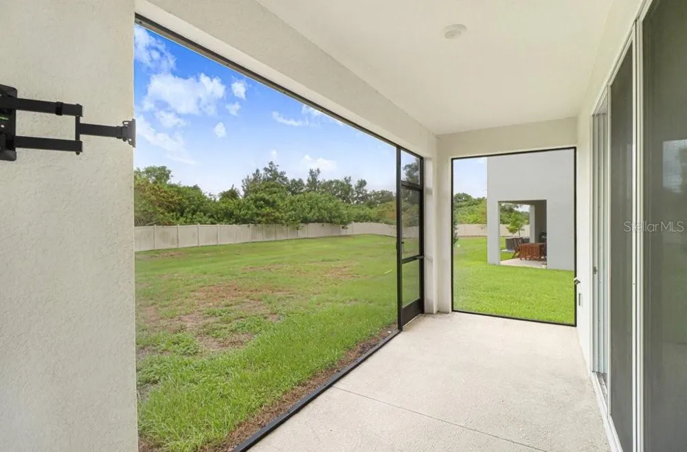 398 MANGROVE SHADE CIRCLE Apollo Beach, FL 33572