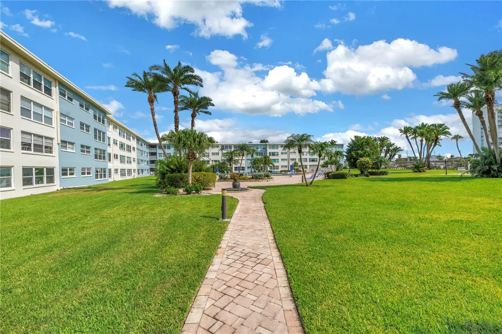 300 64TH AVENUE #117 St Pete Beach, FL 33706