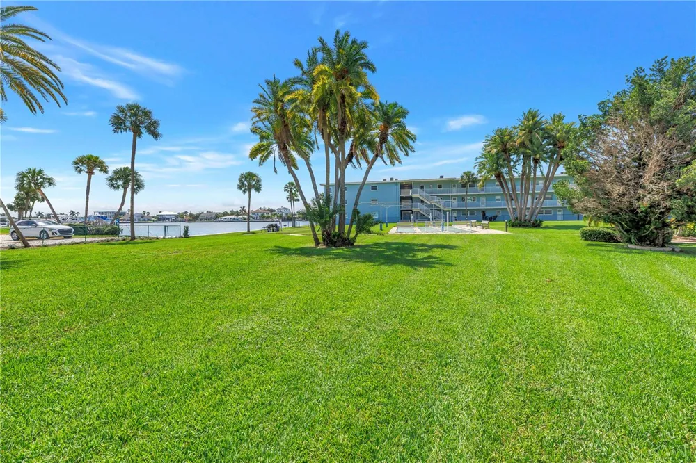 300 64TH AVENUE #117 St Pete Beach, FL 33706