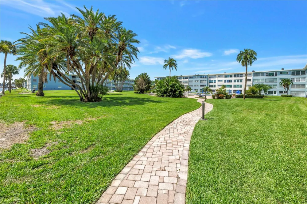 300 64TH AVENUE #117 St Pete Beach, FL 33706