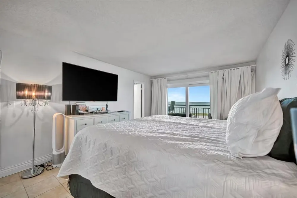 1270 GULF BOULEVARD #701 Clearwater Beach, FL 33767
