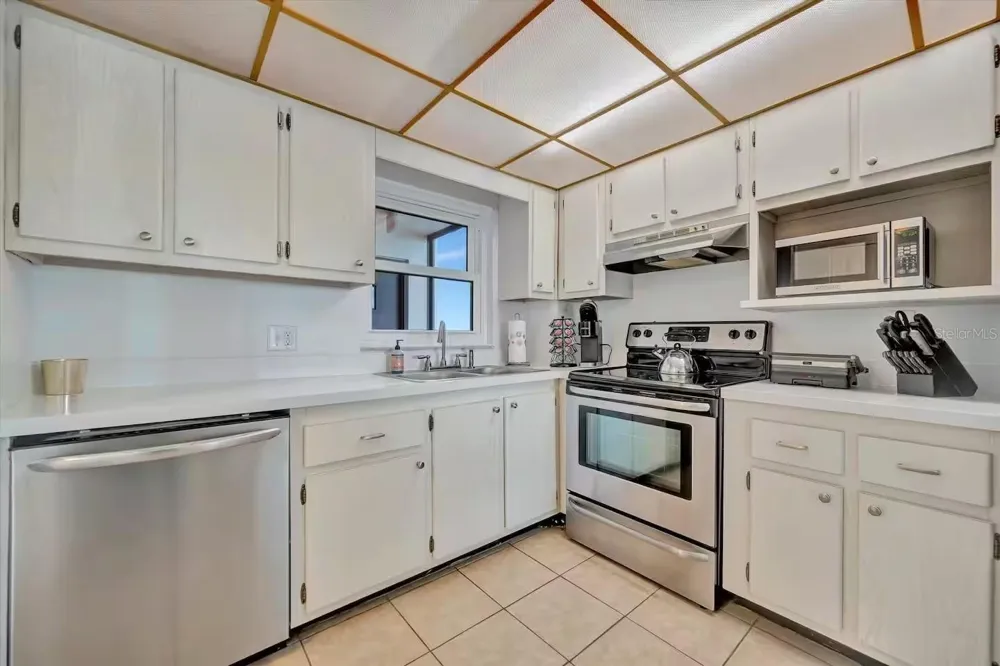 1270 GULF BOULEVARD #701 Clearwater Beach, FL 33767