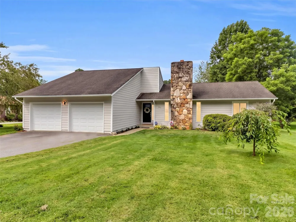 693 Monte Vista Road Candler, NC 28715