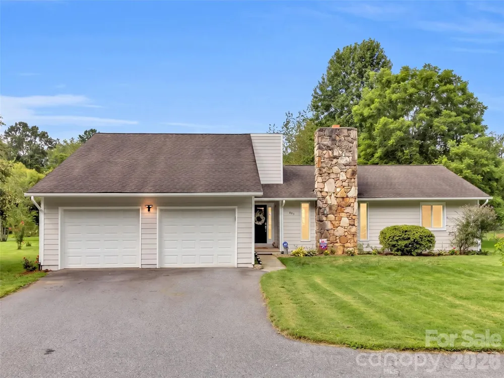 693 Monte Vista Road Candler, NC 28715