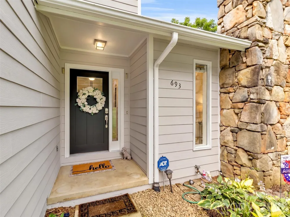 693 Monte Vista Road Candler, NC 28715