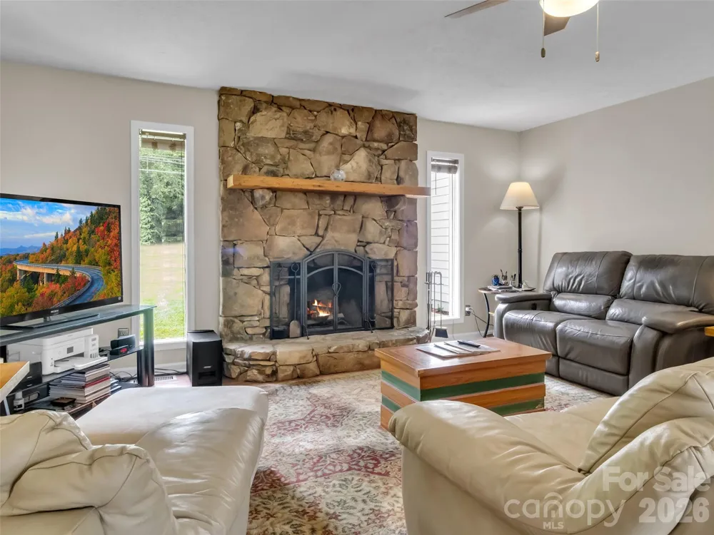 693 Monte Vista Road Candler, NC 28715