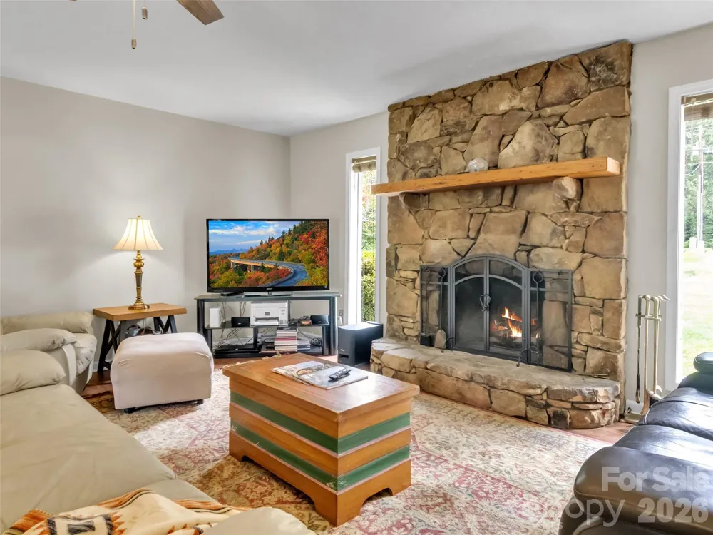 693 Monte Vista Road Candler, NC 28715