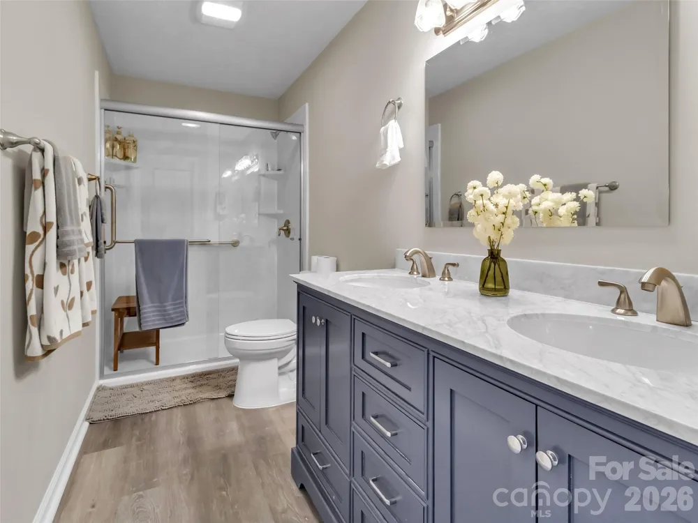 693 Monte Vista Road Candler, NC 28715