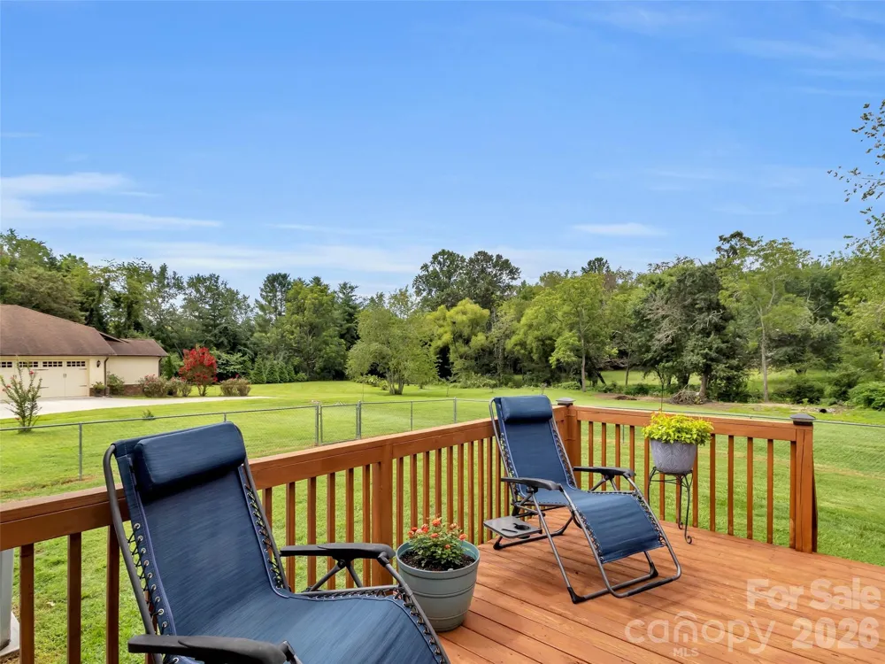 693 Monte Vista Road Candler, NC 28715