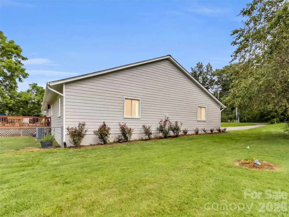693 Monte Vista Road Candler, NC 28715