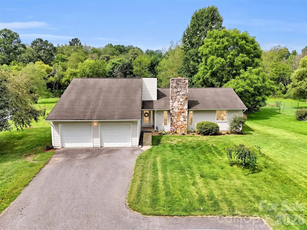 693 Monte Vista Road Candler, NC 28715