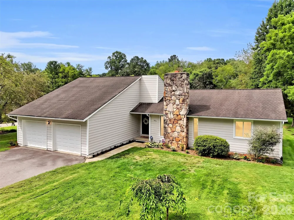 693 Monte Vista Road Candler, NC 28715