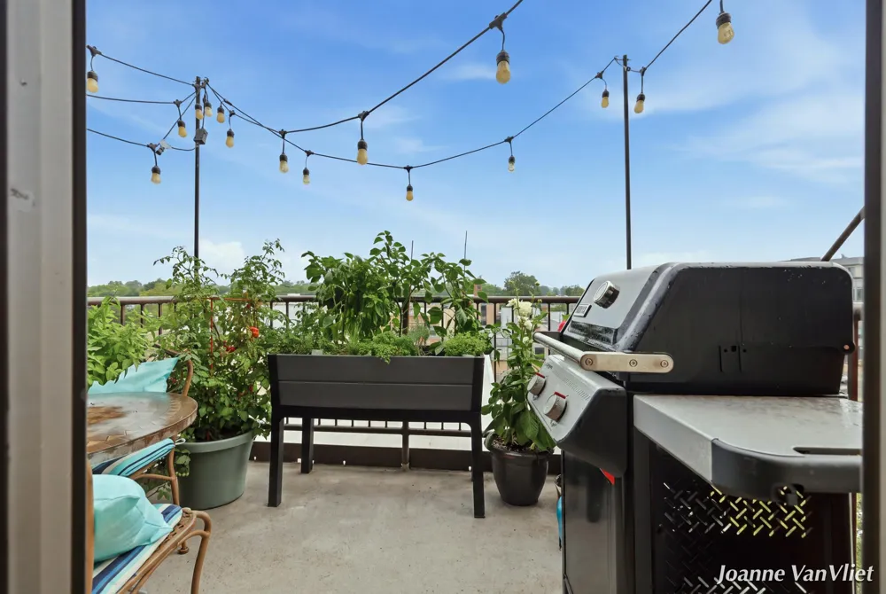 17 W 10th Street #470 Holland City, MI 49423