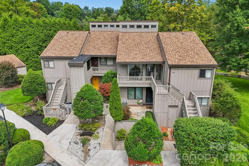 210 Juniper Lane Hendersonville, NC 28739
