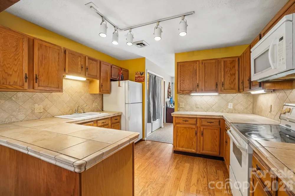 210 Juniper Lane Hendersonville, NC 28739