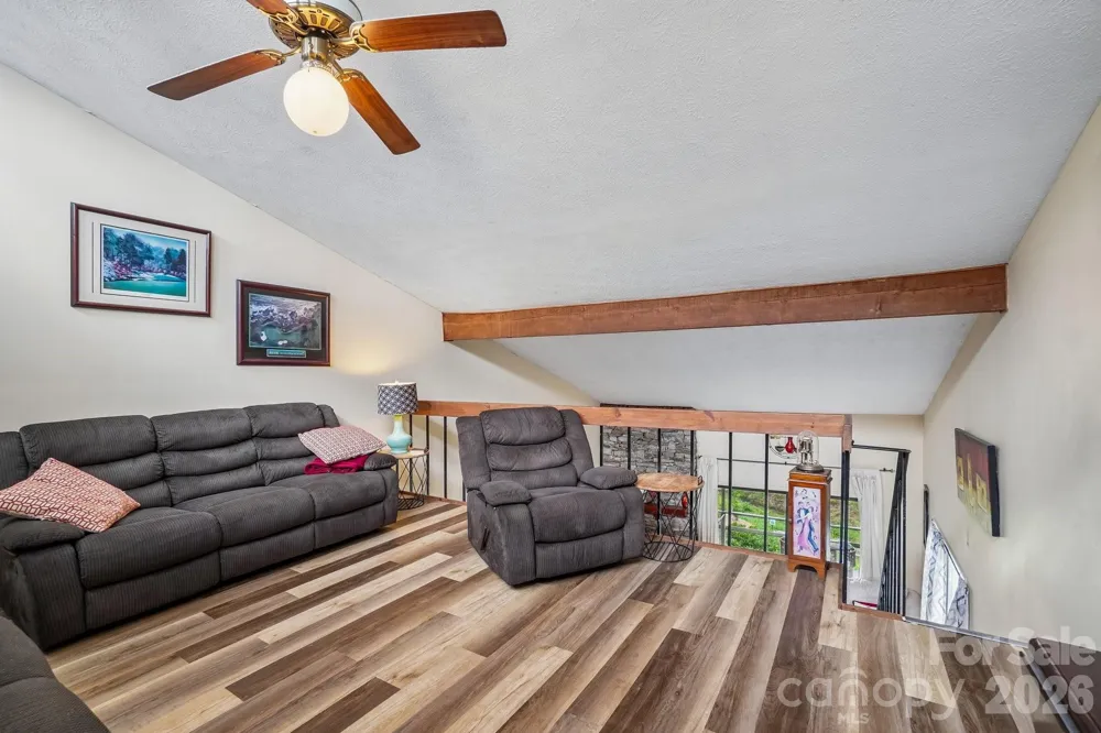 210 Juniper Lane Hendersonville, NC 28739
