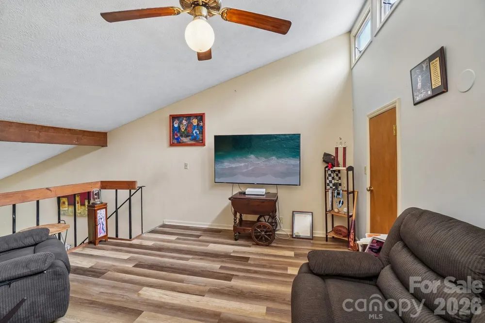 210 Juniper Lane Hendersonville, NC 28739