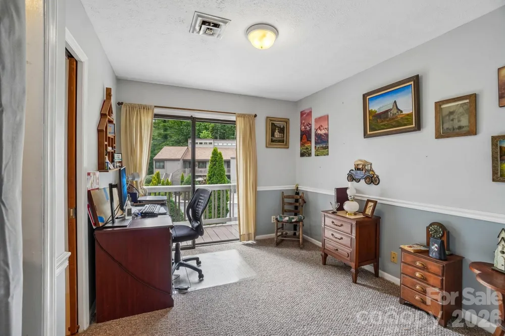 210 Juniper Lane Hendersonville, NC 28739