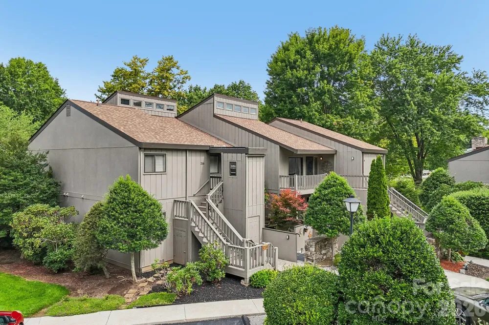 210 Juniper Lane Hendersonville, NC 28739
