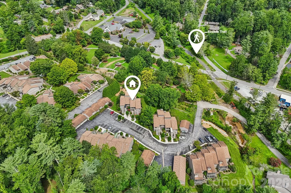 210 Juniper Lane Hendersonville, NC 28739