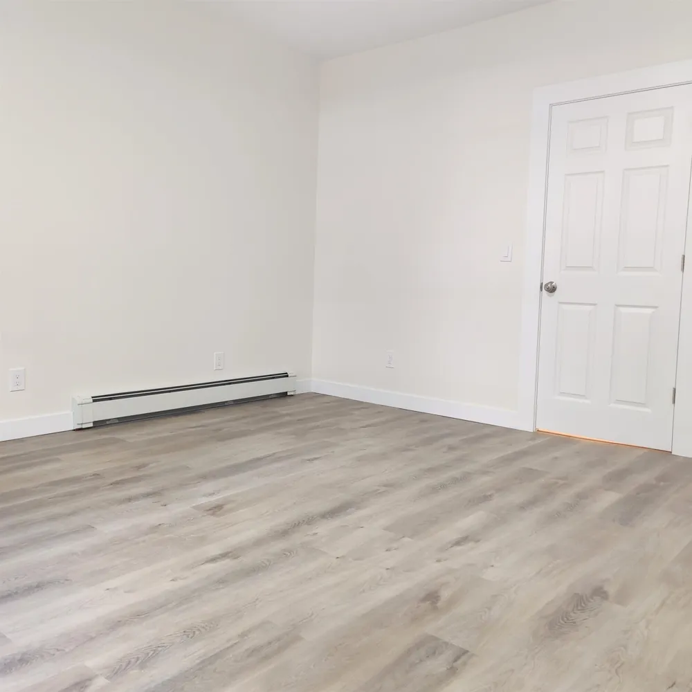 287 BERGEN AVE Jersey City, NJ 07305