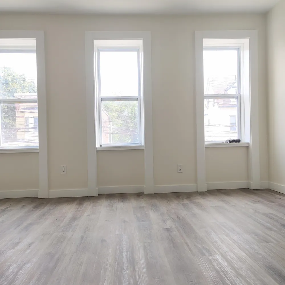 287 BERGEN AVE Jersey City, NJ 07305