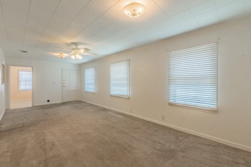 5020 Hartford Drive River Oaks, TX 76114