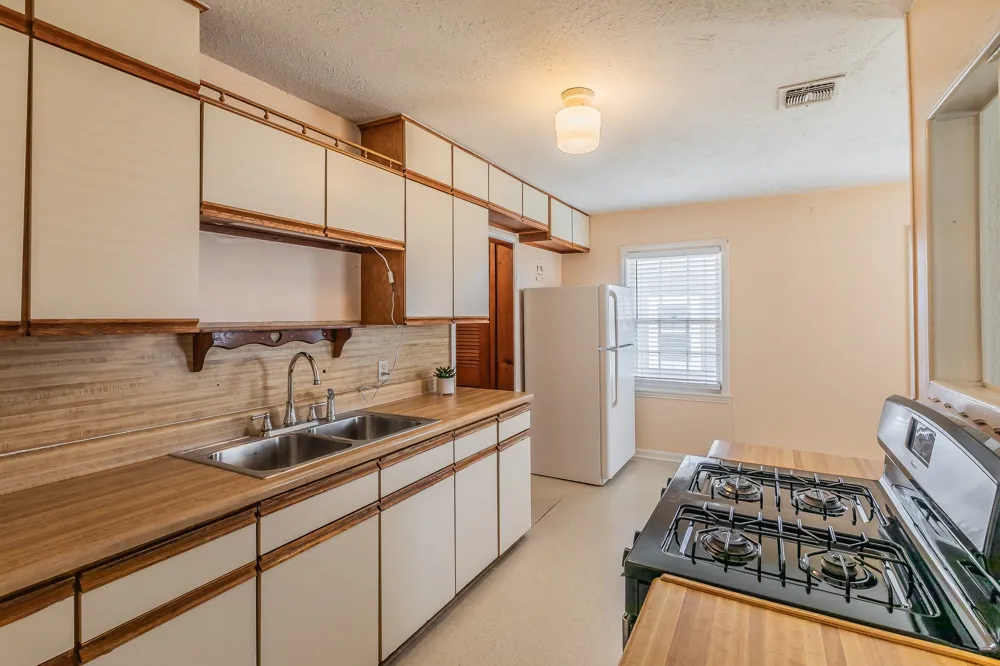 5020 Hartford Drive River Oaks, TX 76114