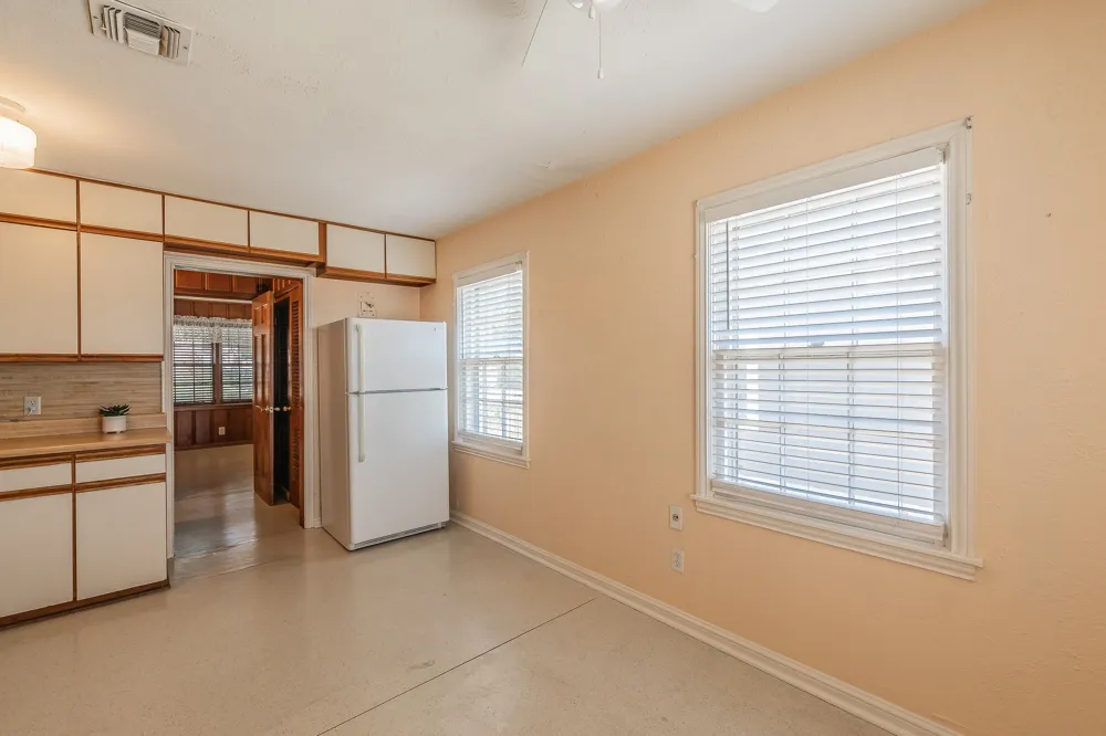 5020 Hartford Drive River Oaks, TX 76114