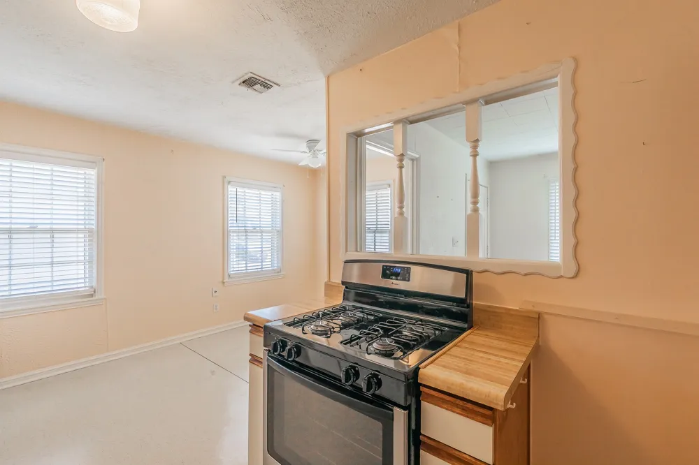 5020 Hartford Drive River Oaks, TX 76114