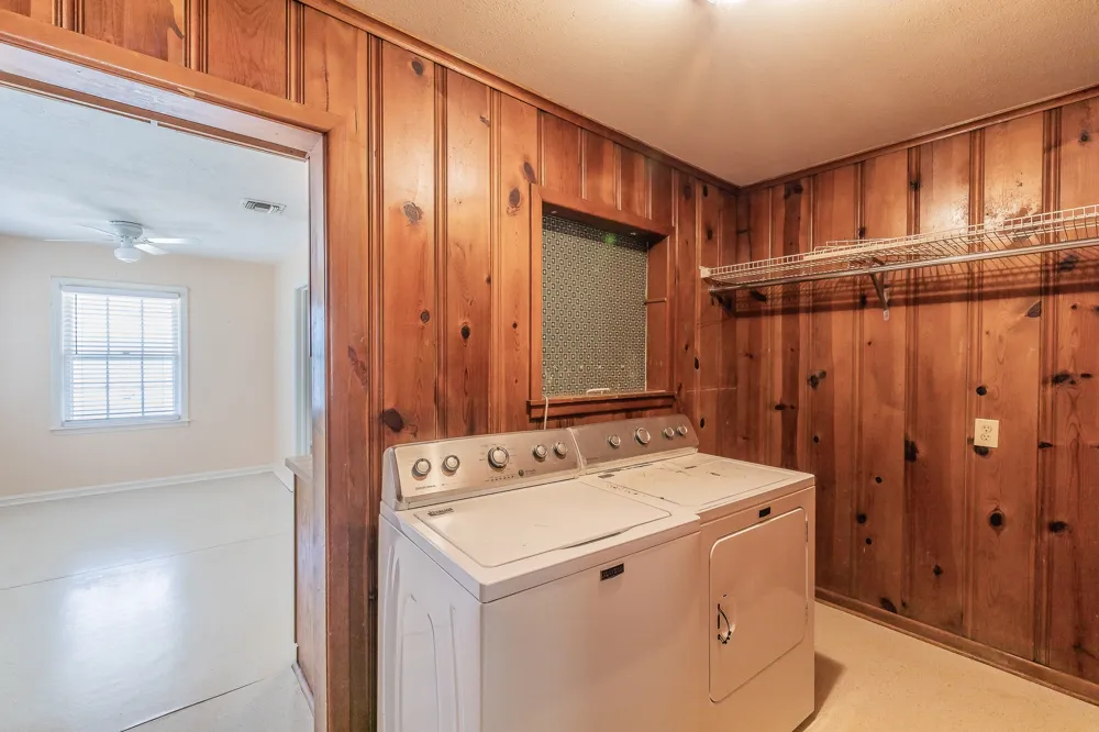 5020 Hartford Drive River Oaks, TX 76114