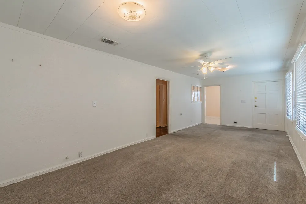 5020 Hartford Drive River Oaks, TX 76114