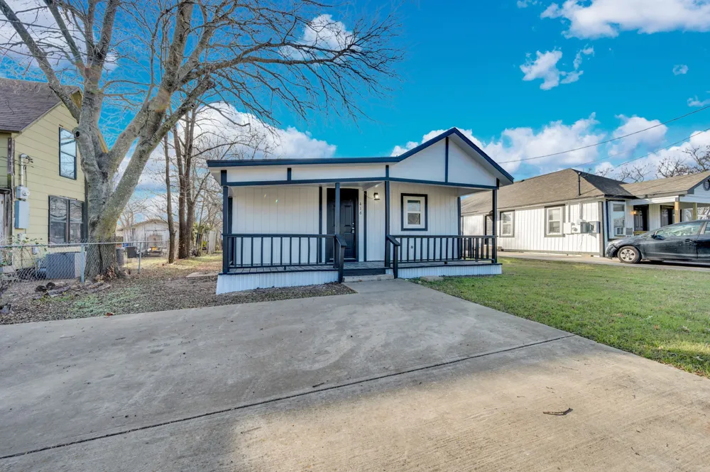 416 E Avenue F Midlothian, TX 76065