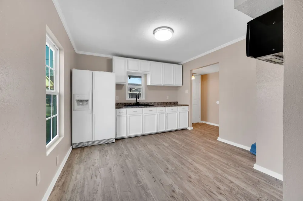 416 E Avenue F Midlothian, TX 76065