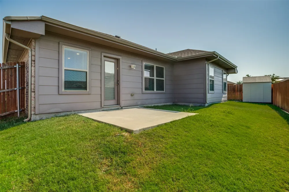 2009 Yale Street Farmersville, TX 75442