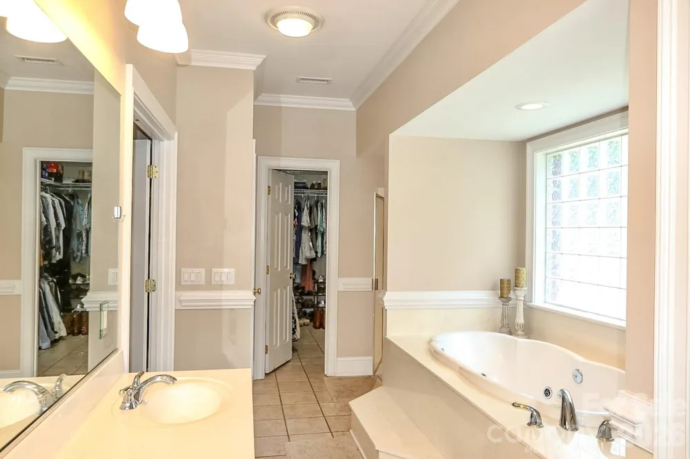 531 Westbrook Street Jonesville, NC 28642
