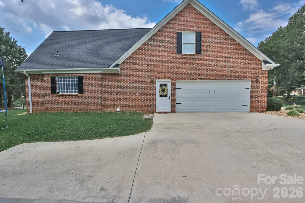 531 Westbrook Street Jonesville, NC 28642