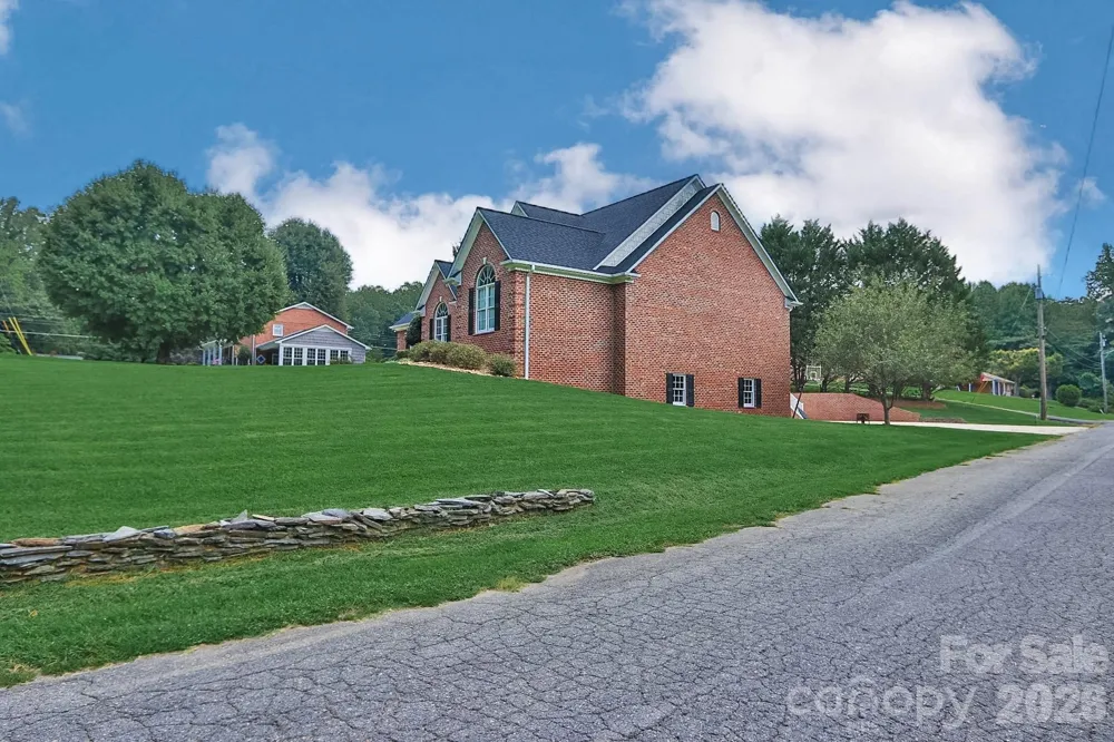 531 Westbrook Street Jonesville, NC 28642