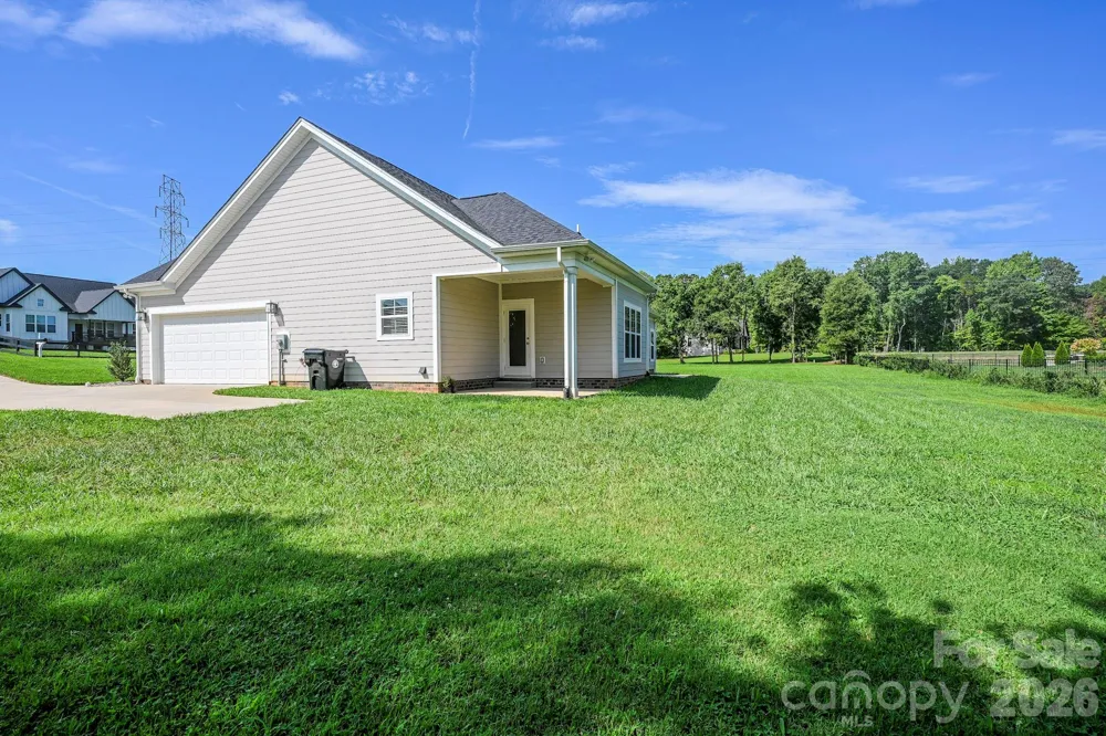 3013 Isle Lane Monroe, NC 28110