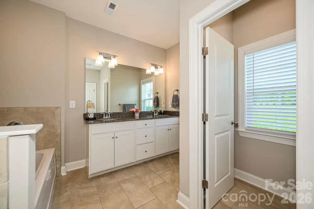 3013 Isle Lane Monroe, NC 28110