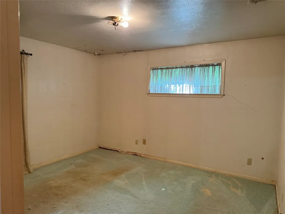 208 SW 4th Street Kerens, TX 75144