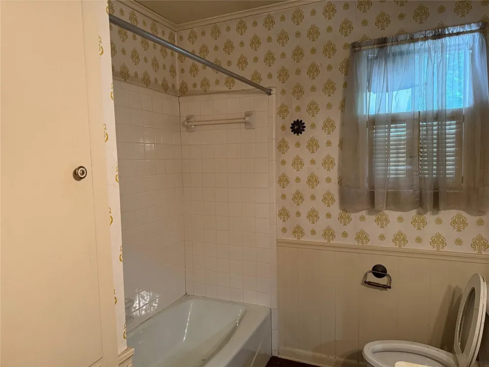 208 SW 4th Street Kerens, TX 75144