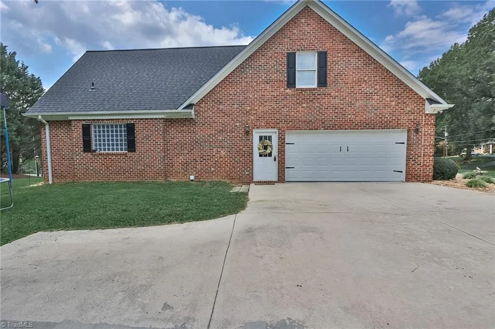 531 Westbrook Street Jonesville, NC 28642